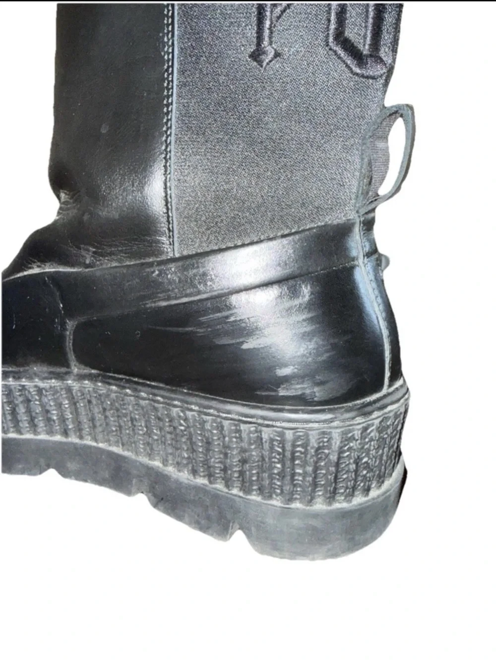 Fenty x PUMA Rihanna Platform Chelsea Sneaker Boots Size 9.5 Womens Black Used